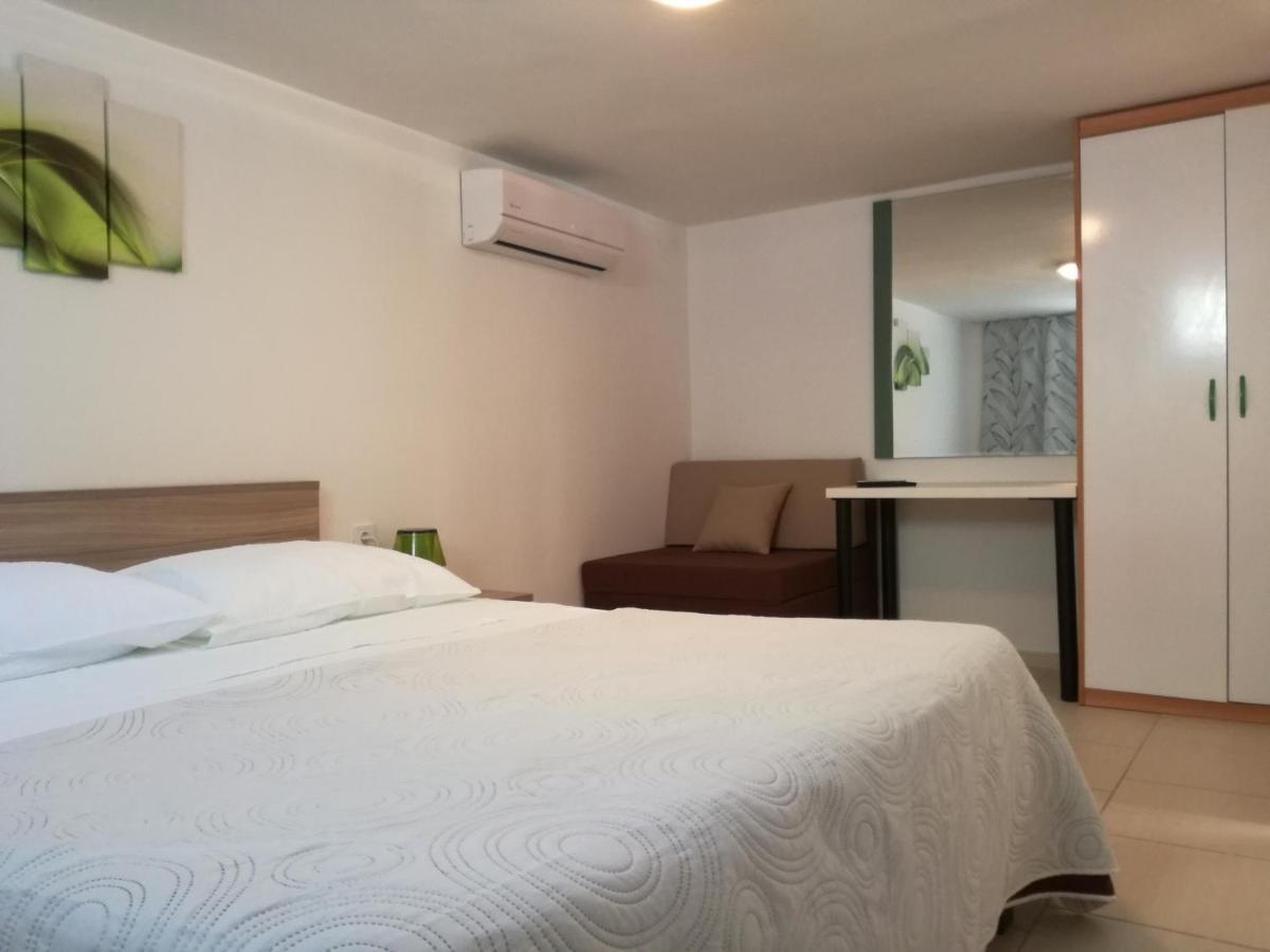 Appartement Apartman Anni à Poreč Extérieur photo